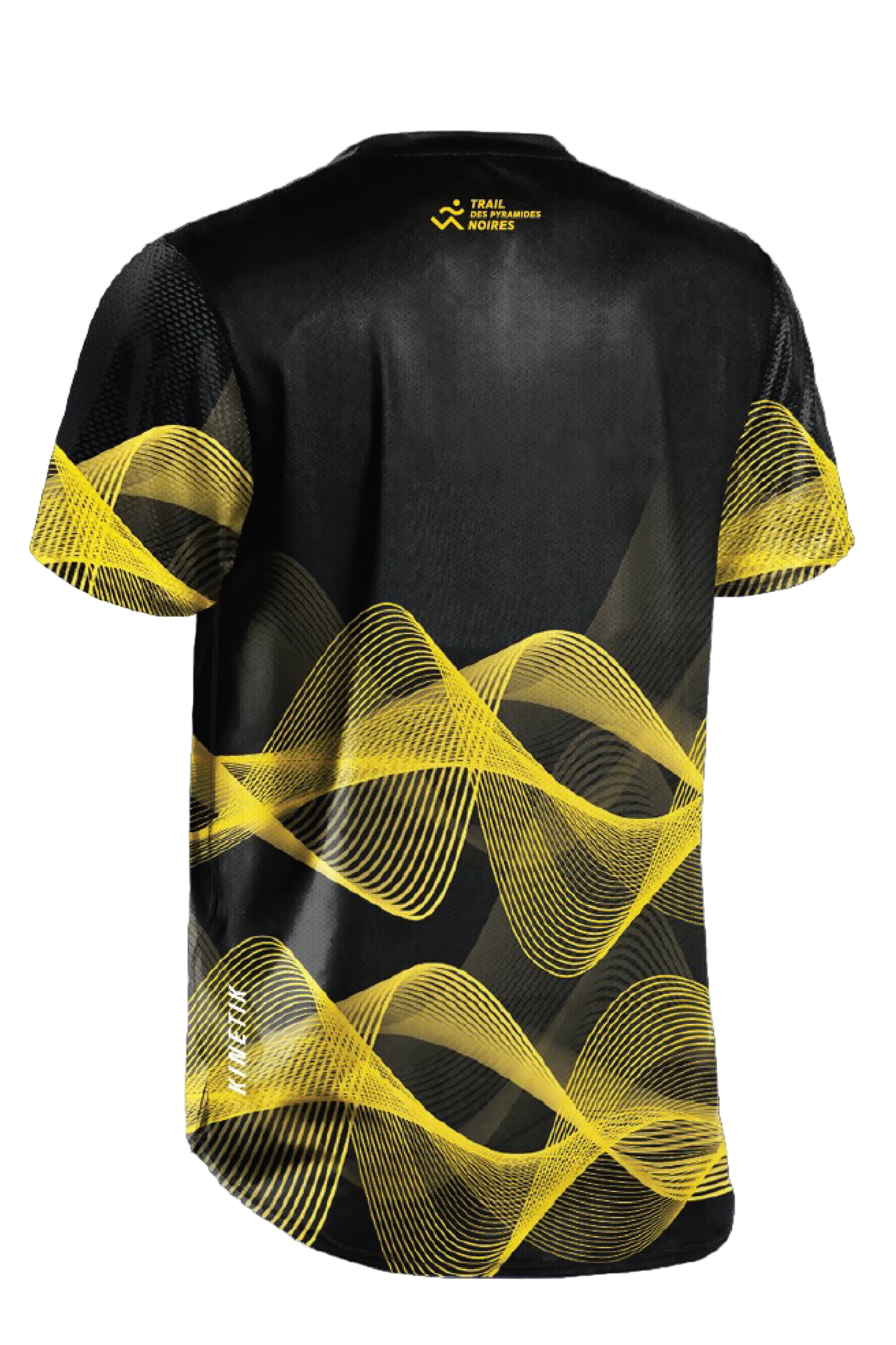 T-shirt technique de trail TPN2026 vue dos, motifs ondulés jaunes, logo Trail des Pyramides Noires au col